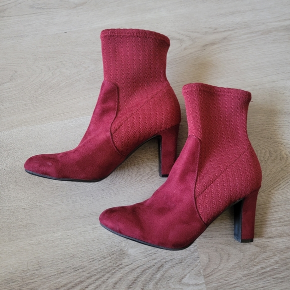 ‼️SOLD‼️Tizel Shoes Impo Sock Booties By Tizel - Picture 3 of 4